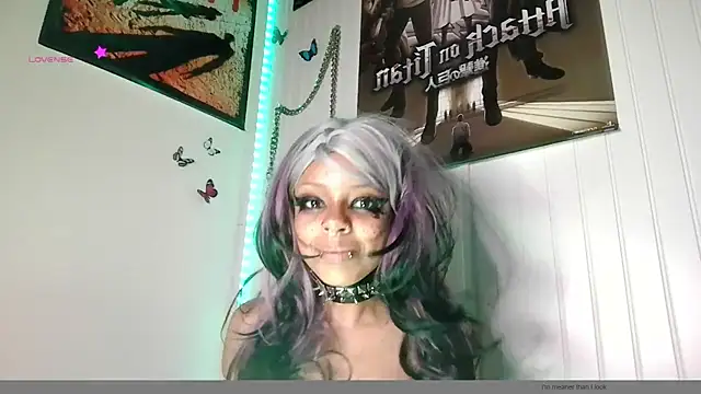 nerdyhotgoth online show from June 19, 5:13 am