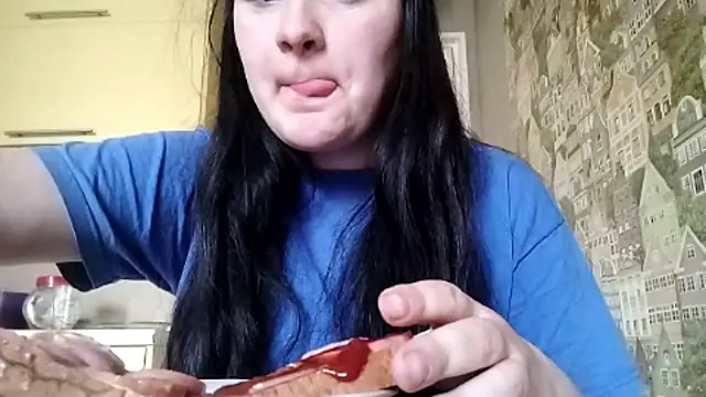 BeatriceMolands online show from April 30, 6:42 am