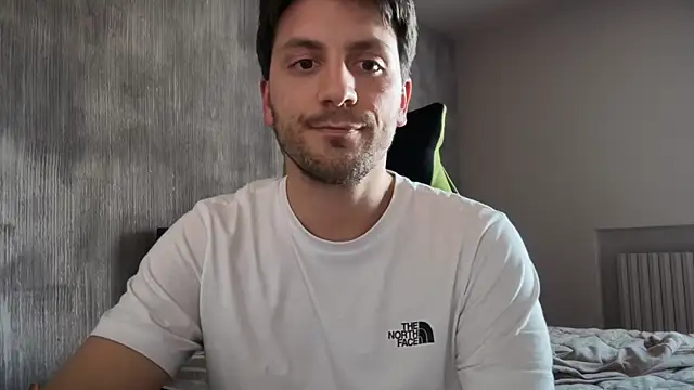 italianass94 online show from April 16, 2:18 pm