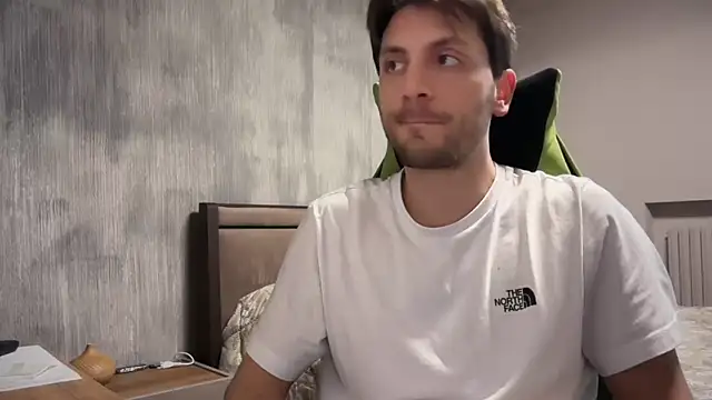 italianass94 online show from April 17, 1:47 pm