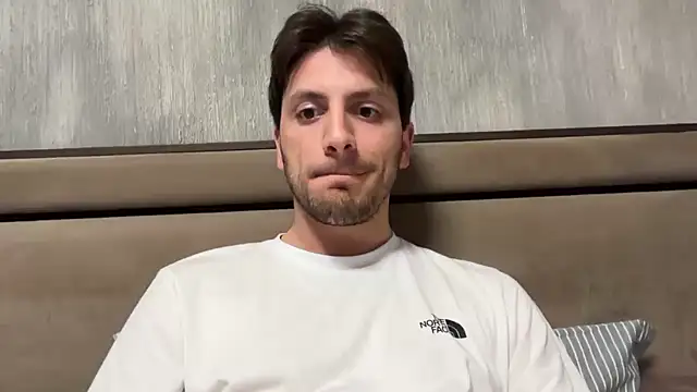 italianass94 online show from April 16, 9:39 pm