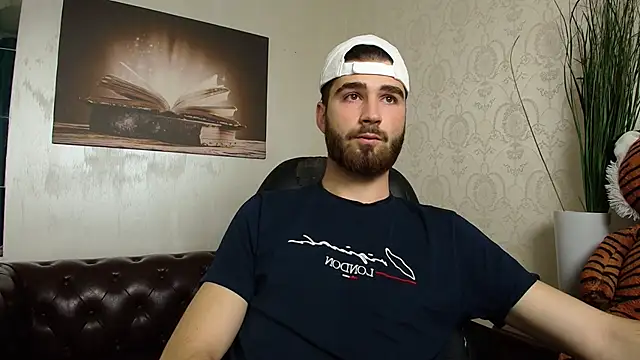 KyloEast online show from June 4, 4:06 am