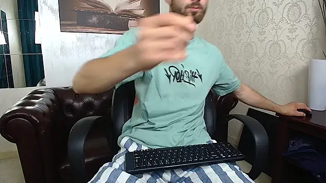 KyloEast online show from July 8, 4:24 am