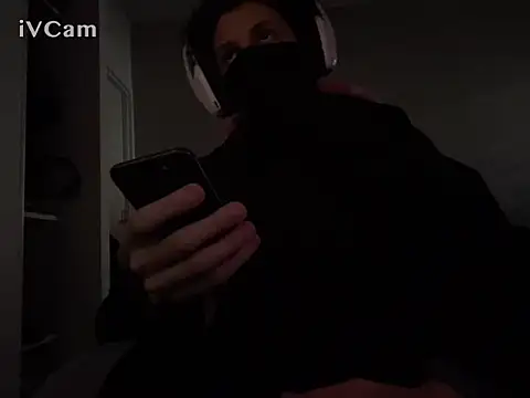 b1nnxxxx online show from April 19, 5:03 pm