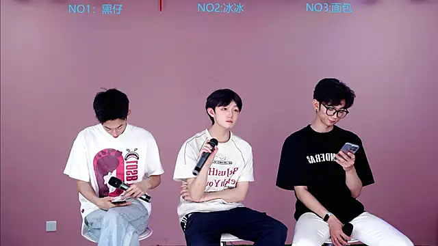 Y-lucky01 online show from April 16, 1:56 pm