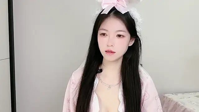 XiaoMei-iiiiii online show from April 18, 1:35 pm