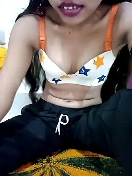 Snapshot of Riya_rani7 chatting on May 6, 8:40 am Riya rani7 online show from May 6, 8:40 am