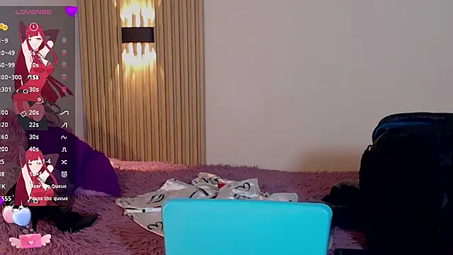 Snapshot of LucyWild8 chatting on July 9, 3:00 pm LucyWild8 online show from July 9, 3:00 pm
