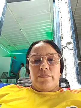 Snapshot of Samanta-42 chatting on June 23, 5:55 pm Samanta-42 online show from June 23, 5:55 pm