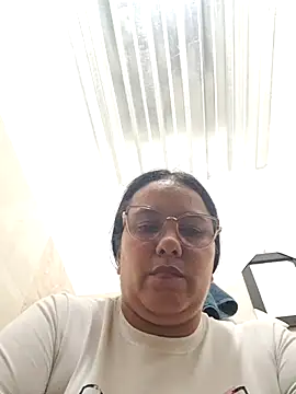 Snapshot of Samanta-42 chatting on July 6, 3:02 am Samanta-42 online show from July 6, 3:02 am