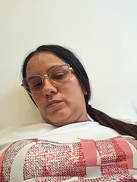 Snapshot of Samanta-42 chatting on May 13, 9:55 pm Samanta-42 online show from May 13, 9:55 pm