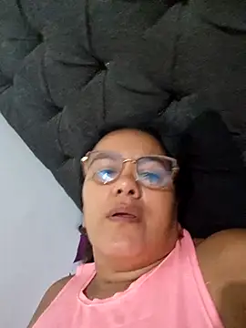 Snapshot of Samanta-42 chatting on June 2, 10:15 am Samanta-42 online show from June 2, 10:15 am