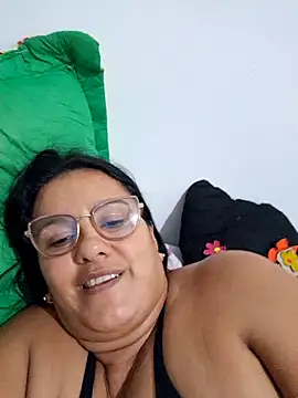 Snapshot of Samanta-42 chatting on June 22, 2:39 am Samanta-42 online show from June 22, 2:39 am