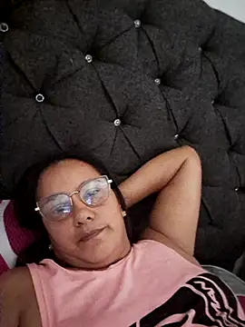 Snapshot of Samanta-42 chatting on May 15, 4:27 pm Samanta-42 online show from May 15, 4:27 pm