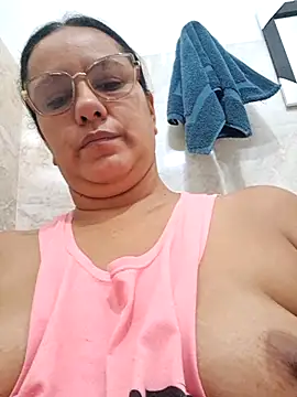 Snapshot of Samanta-42 chatting on July 5, 12:23 pm Samanta-42 online show from July 5, 12:23 pm