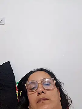 Snapshot of Samanta-42 chatting on June 20, 12:37 am Samanta-42 online show from June 20, 12:37 am