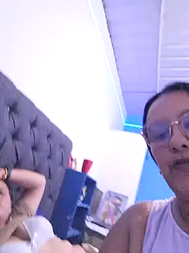 Snapshot of Samanta-42 chatting on June 25, 2:44 pm Samanta-42 online show from June 25, 2:44 pm