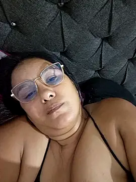 Snapshot of Samanta-42 chatting on May 27, 3:36 am Samanta-42 online show from May 27, 3:36 am