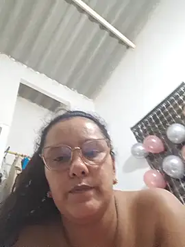Snapshot of Samanta-42 chatting on April 24, 2:13 am Samanta-42 online show from April 24, 2:13 am