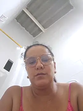 Snapshot of Samanta-42 chatting on May 2, 3:45 am Samanta-42 online show from May 2, 3:45 am