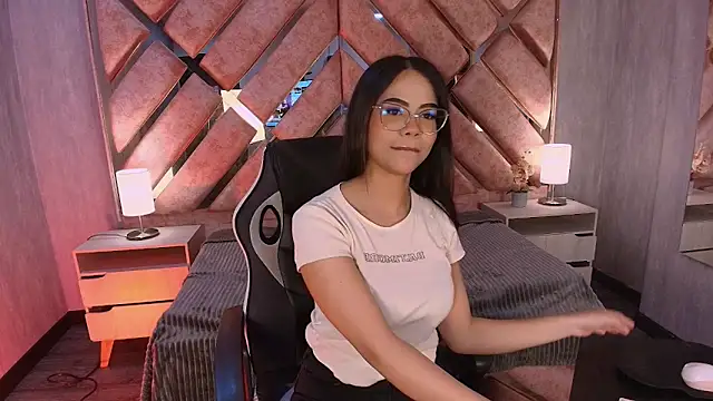 Susan Voltaire online show from April 17, 11:35 am