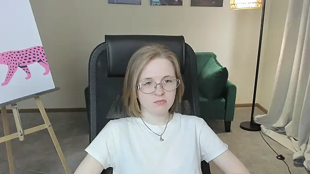 CaylaFahrni online show from April 18, 8:16 am