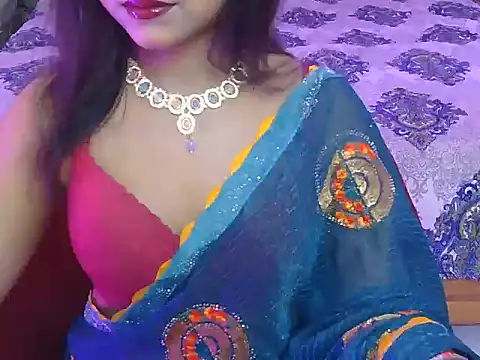 Snapshot of bold-fareen chatting on May 5, 1:58 pm bold-fareen online show from May 5, 1:58 pm