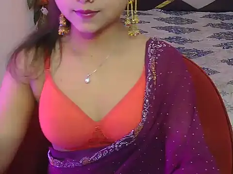 Snapshot of bold-fareen chatting on May 24, 7:41 am bold-fareen online show from May 24, 7:41 am