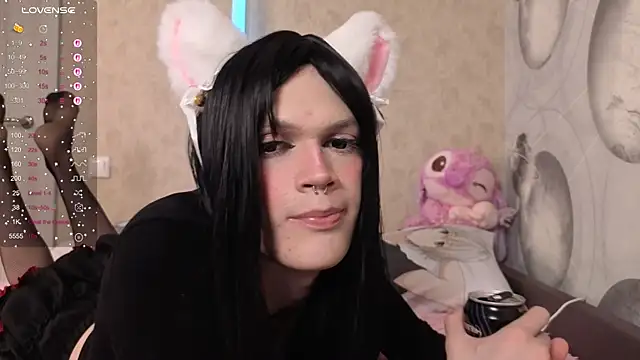 nightrapunzel online show from April 17, 7:06 pm