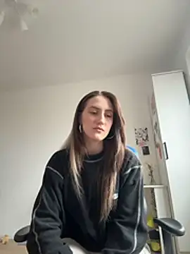 Tiny Anny online show from April 20, 3:46 pm