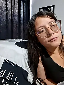Backdoor Newbie online show from May 13, 8:49 pm
