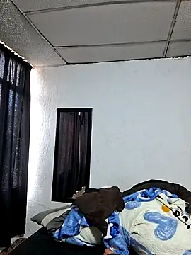 Backdoor Newbie online show from May 6, 6:01 pm
