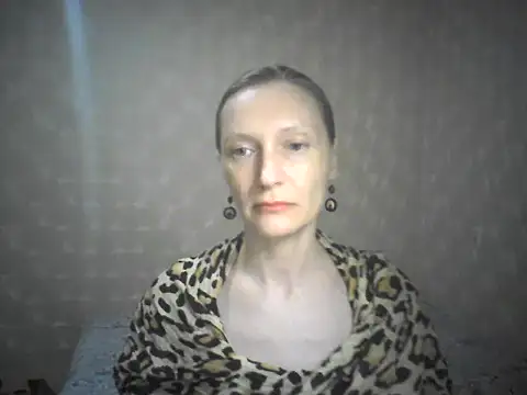 Snapshot of LunaBelle8 chatting on April 30, 6:04 pm LunaBelle8 online show from April 30, 6:04 pm