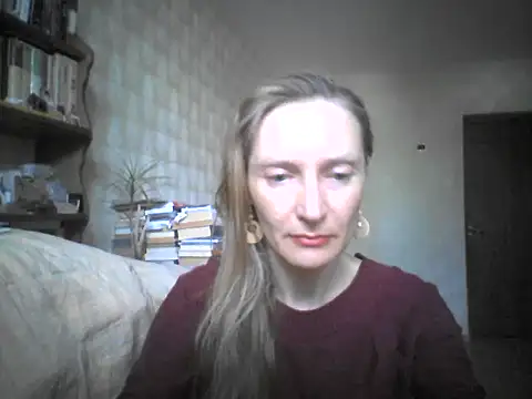 Snapshot of LunaBelle8 chatting on May 14, 2:36 pm LunaBelle8 online show from May 14, 2:36 pm
