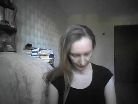 Snapshot of LunaBelle8 chatting on June 2, 4:29 pm LunaBelle8 online show from June 2, 4:29 pm