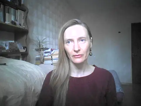 Snapshot of LunaBelle8 chatting on May 10, 2:52 pm LunaBelle8 online show from May 10, 2:52 pm