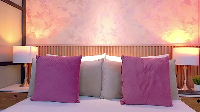 Darcy glow  online show from May 29, 11:38 am