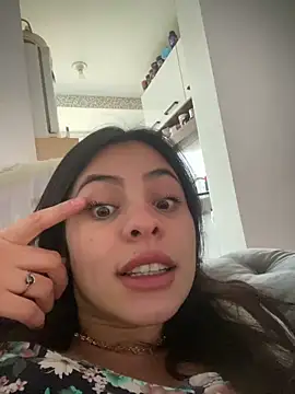 Livia-cortez online show from June 2, 7:03 pm