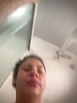 Livia-cortez online show from May 27, 12:45 pm