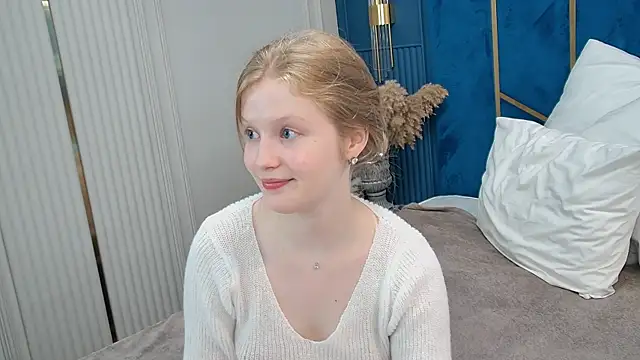 Snapshot of LilianHowards chatting on June 14, 10:27 am LilianHowards online show from June 14, 10:27 am