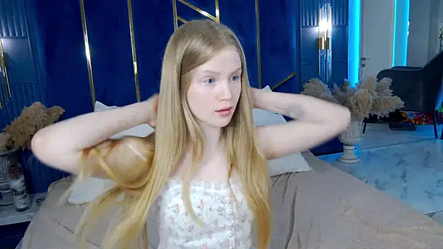 LilianHowards online show from April 18, 11:34 am