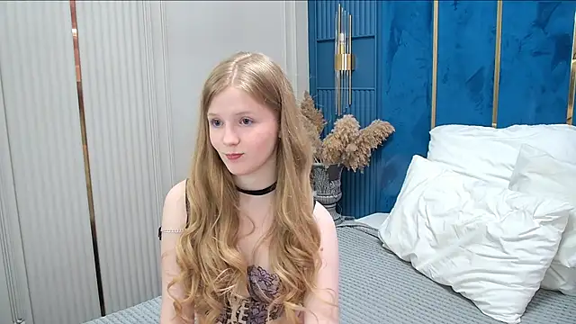 Snapshot of LilianHowards chatting on June 3, 1:23 pm LilianHowards online show from June 3, 1:23 pm