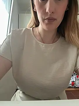 SchmuseBunny online show from April 19, 2:51 pm