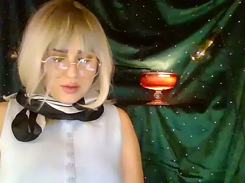 MillaNox online show from April 17, 9:17 pm