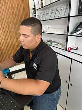 Patricio 02 online show from April 29, 8:48 pm