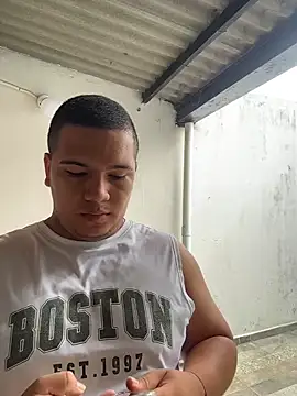 Snapshot of Patricio_02 chatting on June 8, 2:17 pm Patricio 02 online show from June 8, 2:17 pm