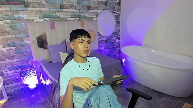 Damian tay online show from April 26, 11:51 am