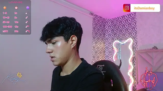 Snapshot of Damian_tay chatting on June 27, 12:22 pm Damian tay online show from June 27, 12:22 pm