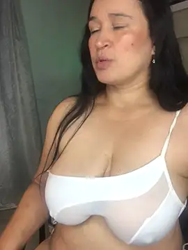 Snapshot of anastassiaa_57 chatting on June 27, 10:21 am anastassiaa 57 online show from June 27, 10:21 am
