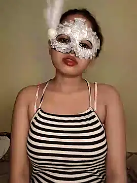 couple hot43 online show from April 22, 4:47 pm